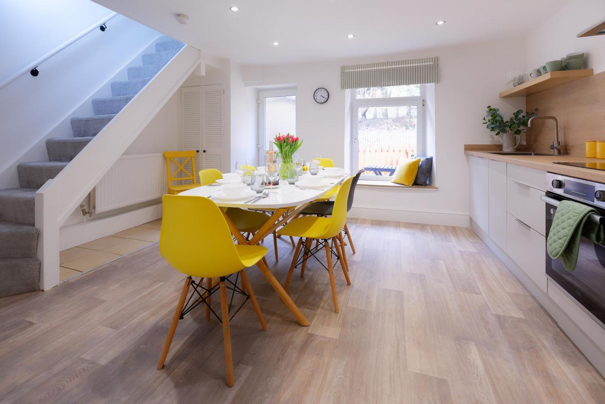 Stayright 3 Bed Home Near Hiking Trails & Parks Llwynypia Εξωτερικό φωτογραφία