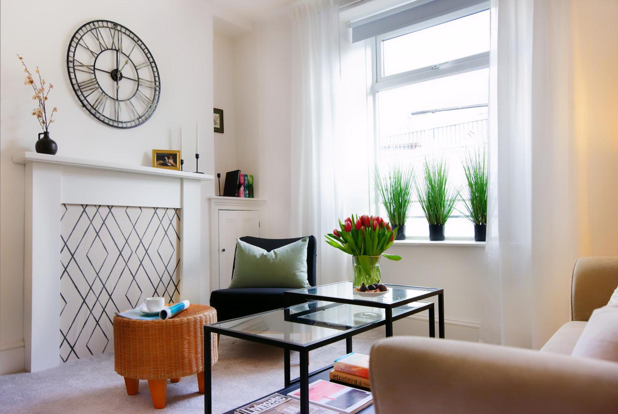 Stayright 3 Bed Home Near Hiking Trails & Parks Llwynypia Εξωτερικό φωτογραφία