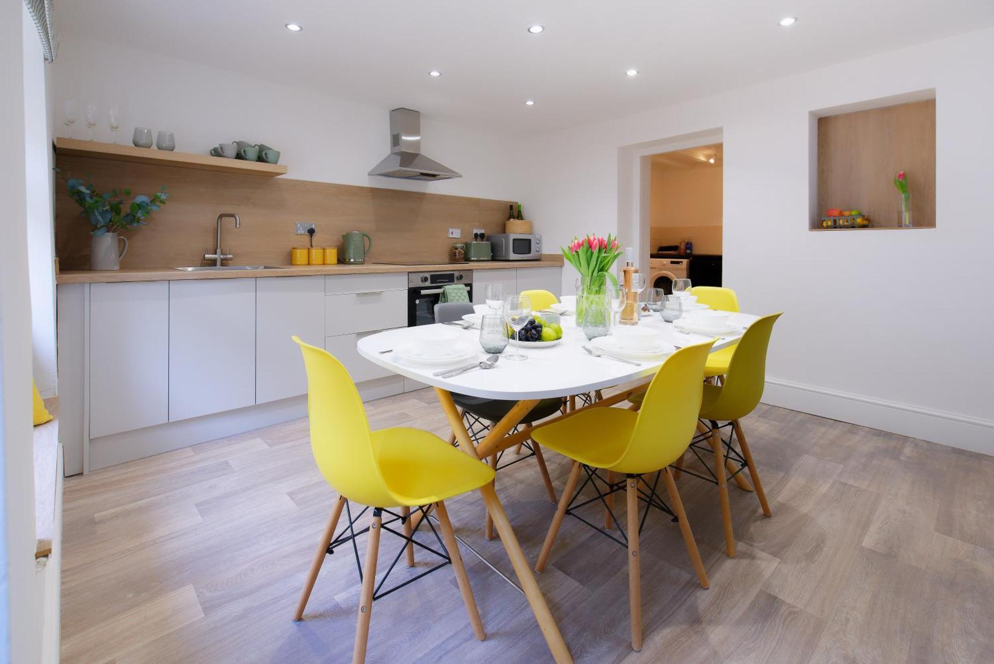 Stayright 3 Bed Home Near Hiking Trails & Parks Llwynypia Εξωτερικό φωτογραφία