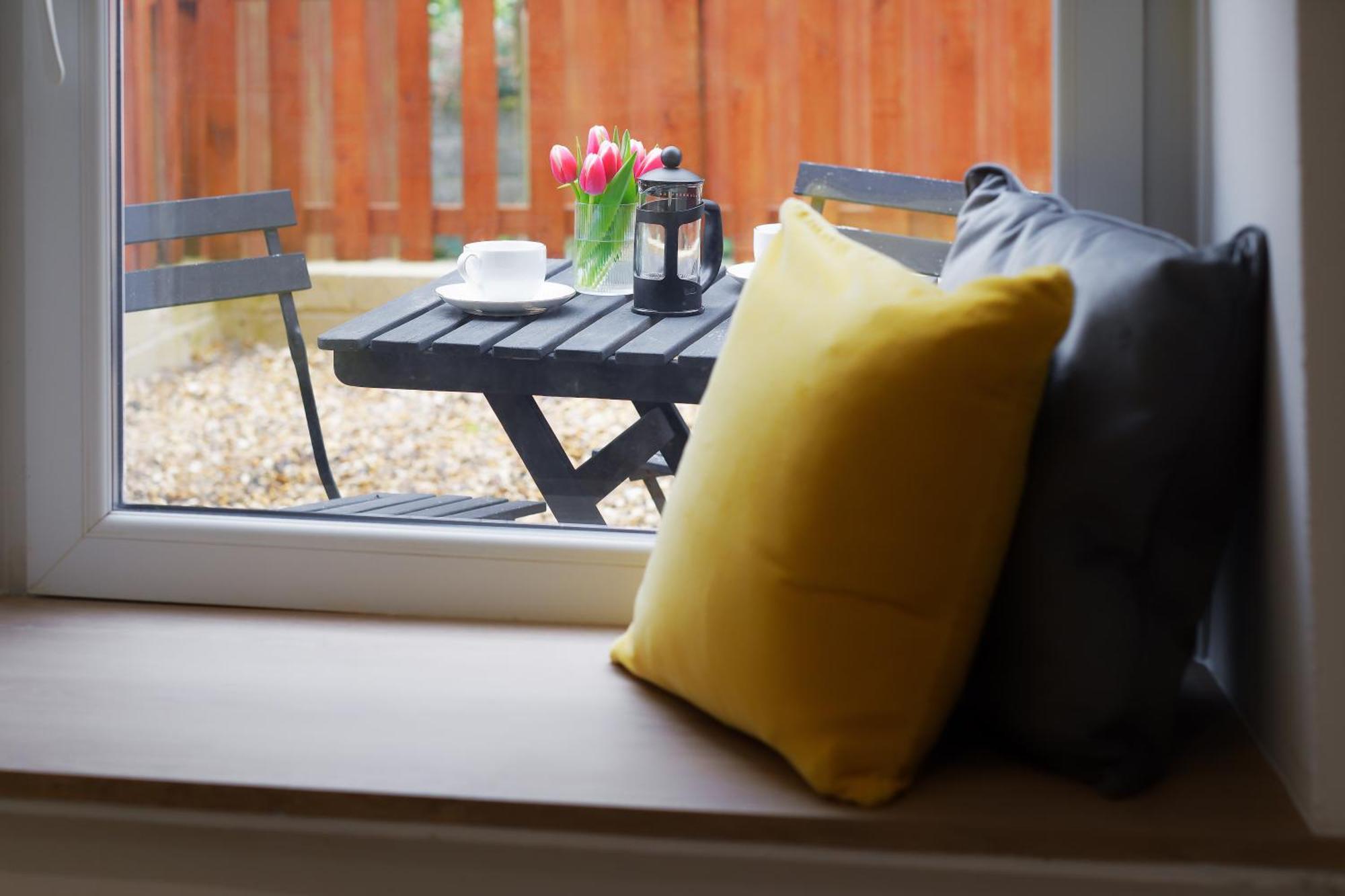 Stayright 3 Bed Home Near Hiking Trails & Parks Llwynypia Εξωτερικό φωτογραφία